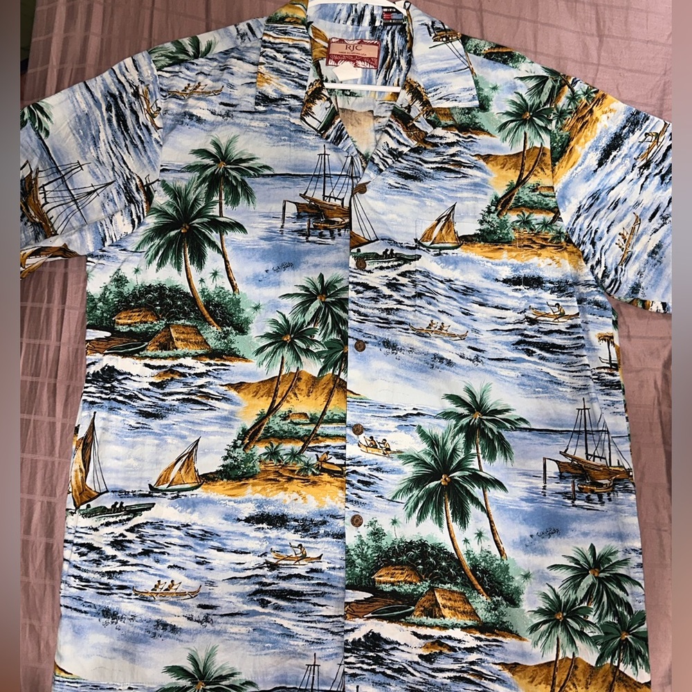 Men Hawaiian shirt